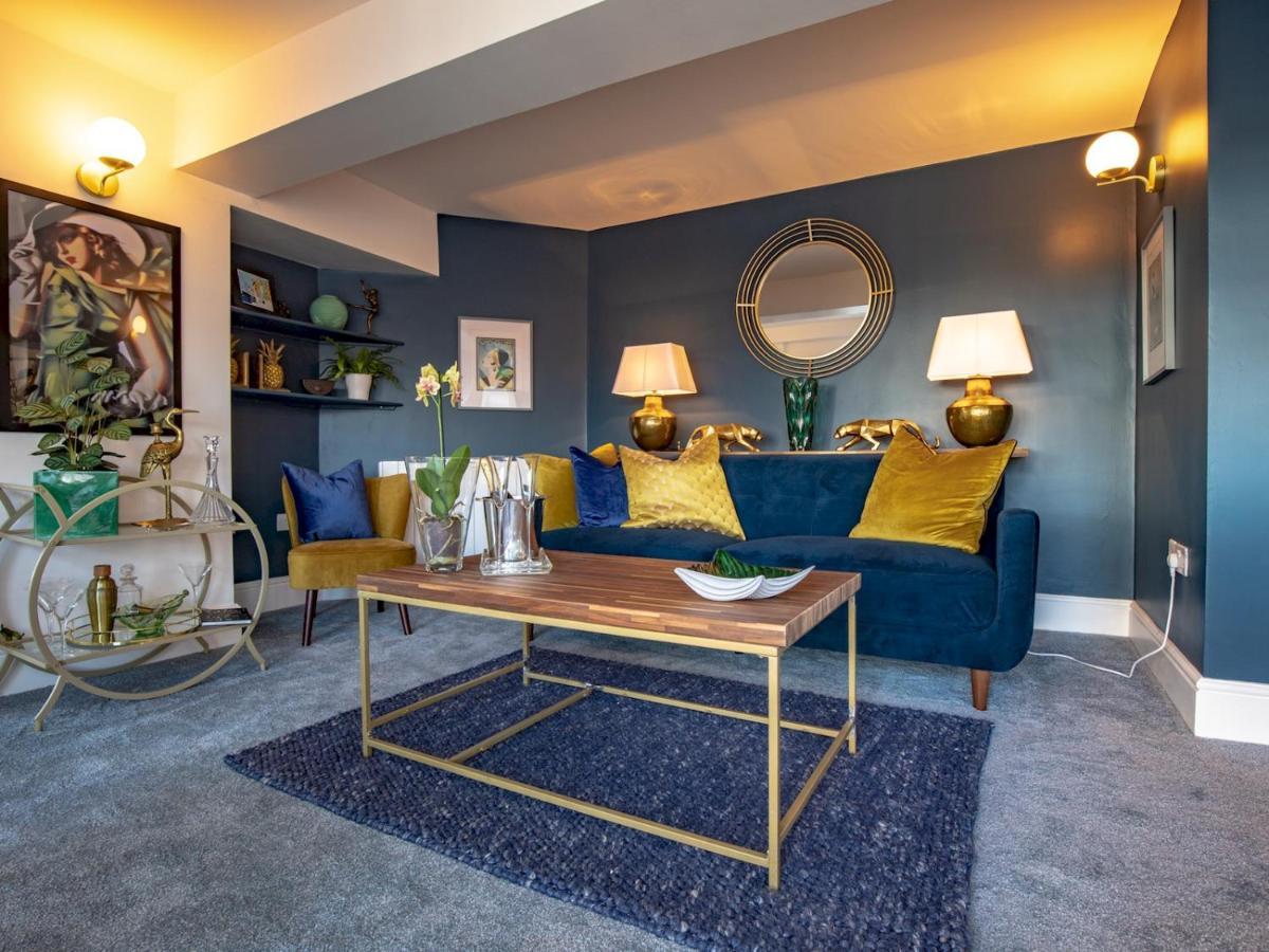Pass The Keys Art Deco Inspired Apartment With Roof Top Views Shrewsbury Kültér fotó