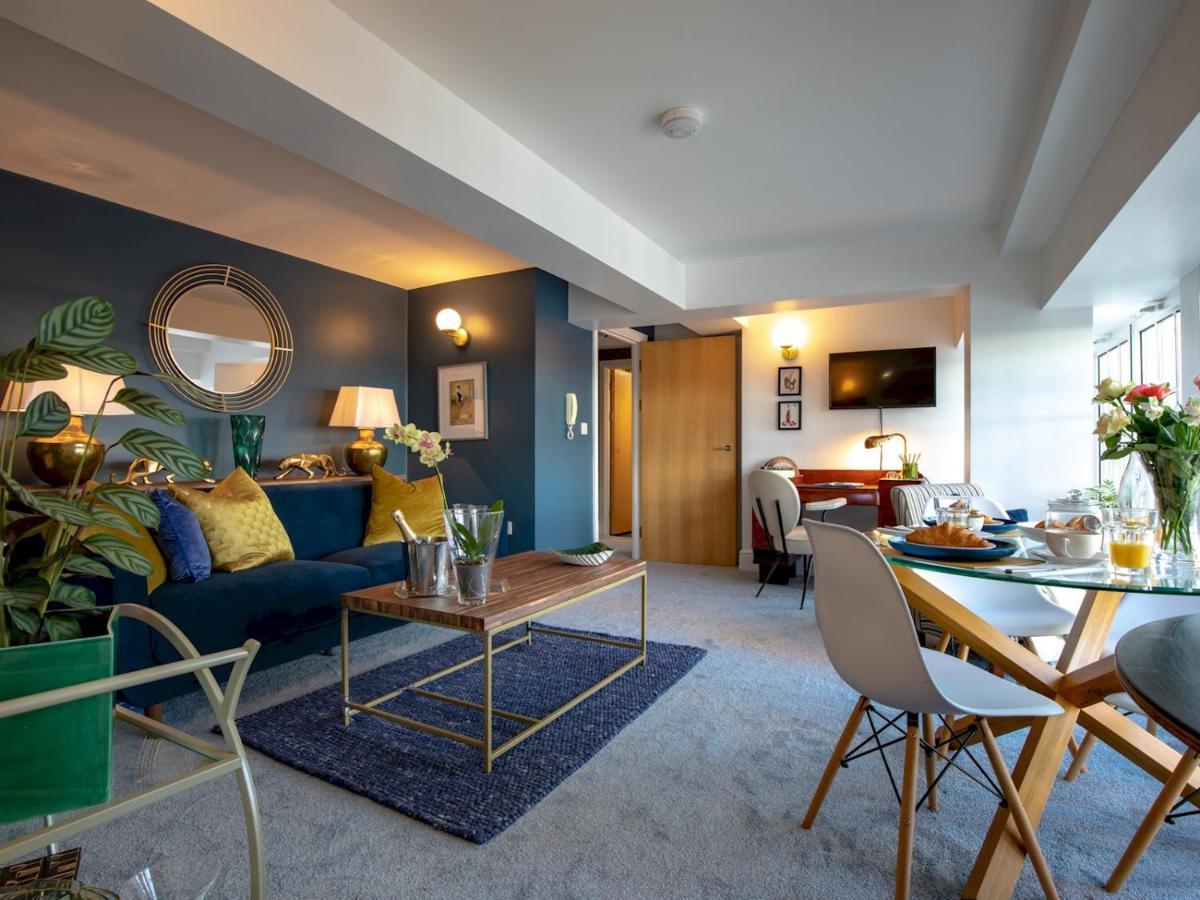 Pass The Keys Art Deco Inspired Apartment With Roof Top Views Shrewsbury Kültér fotó
